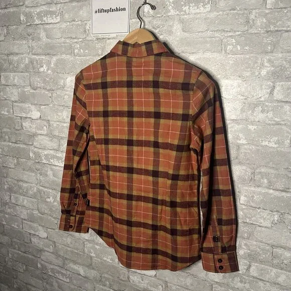 Patagonia Womens LS Organic Cotton Midweight Fjord Flannel NWT Size XS (Burl Red - Picture 9 of 15